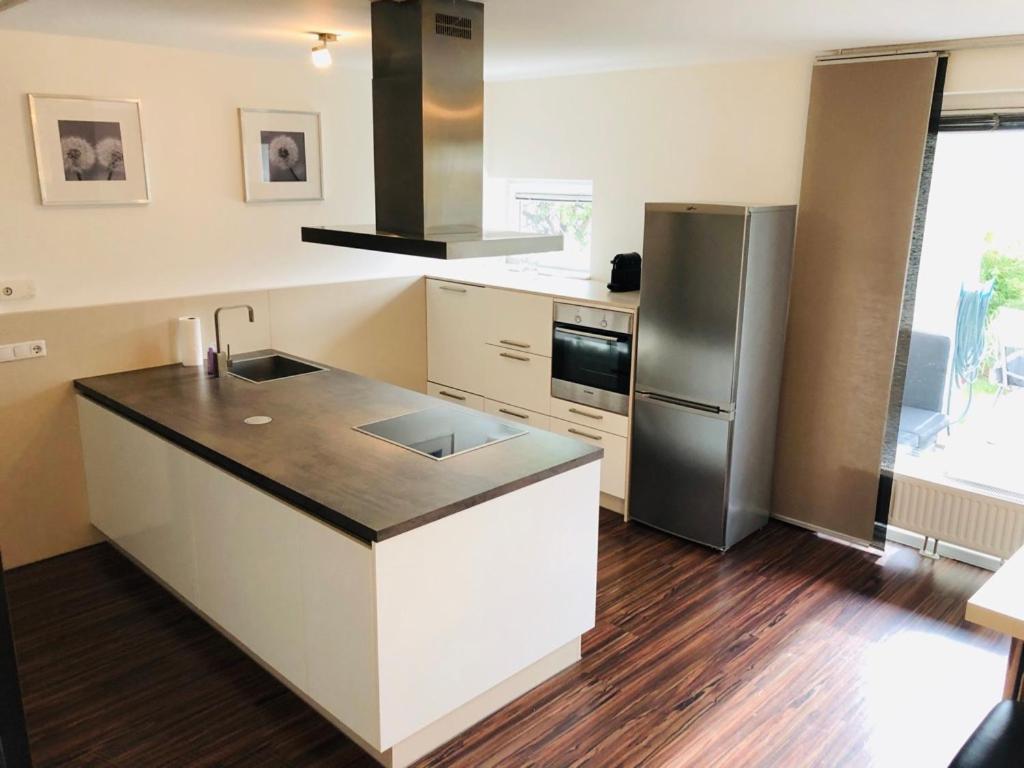 25H Garden Apartment Plus Private Beach 滨湖新锡德尔 外观 照片