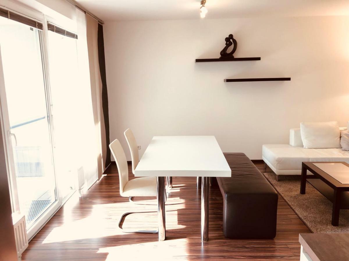 25H Garden Apartment Plus Private Beach 滨湖新锡德尔 外观 照片